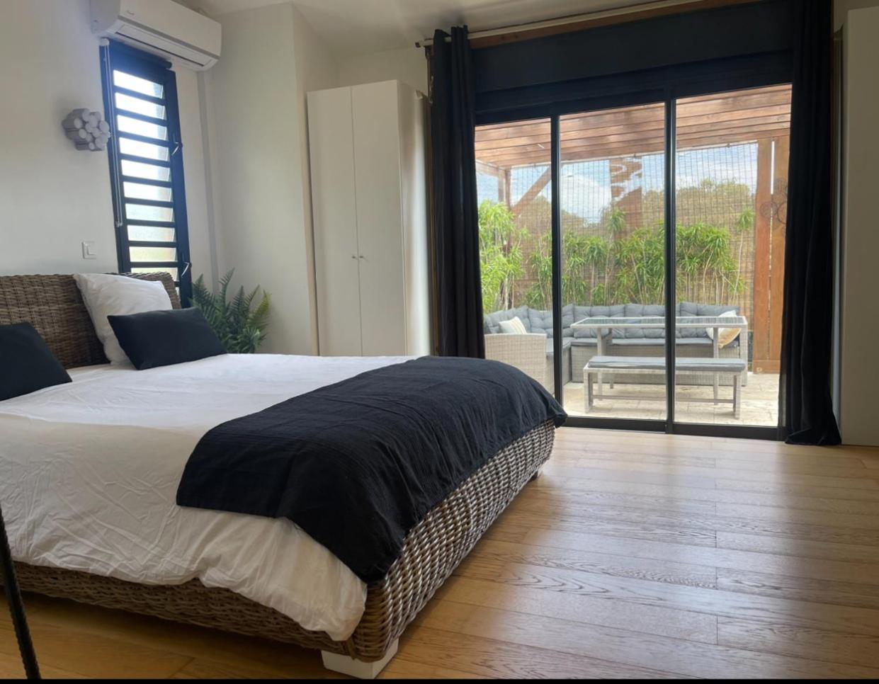 Case A Roches Saint-Gilles Les Bains Exterior photo